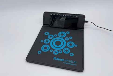 Kuhner Phone Charging Mouse Pad